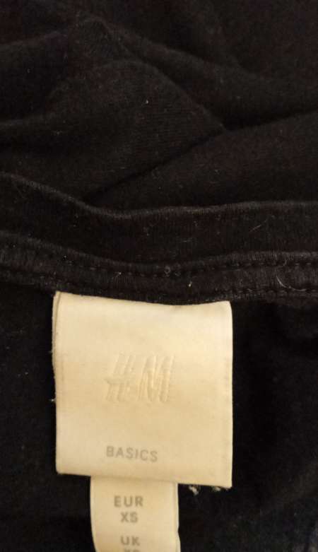 Photo de T-shirt noir 100 cotton manche courtes H&M